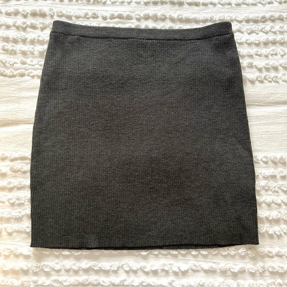 Eileen Fisher Women’s gray washable wool sweater Mini Skirt Sz XS - Picture 1 of 14